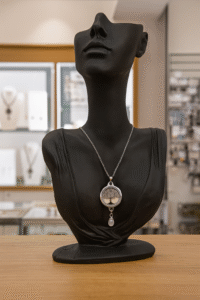 Collier Anti Ondes avec pendentif métal et pierre Quartz rose